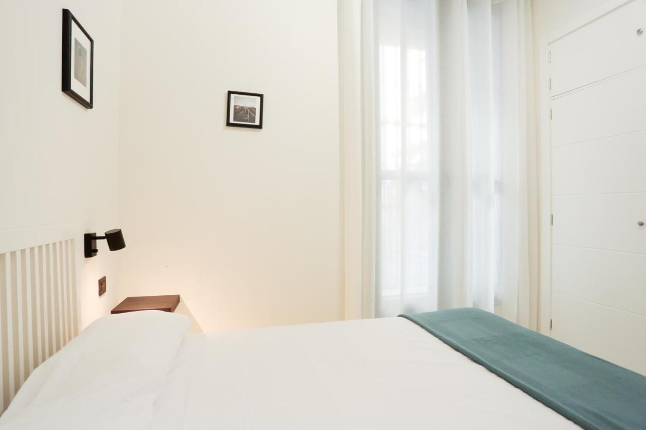 Monkeys Apartments Cervantes Sevilla Bagian luar foto