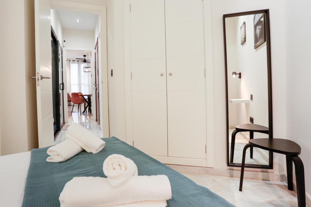 Monkeys Apartments Cervantes Sevilla Bagian luar foto