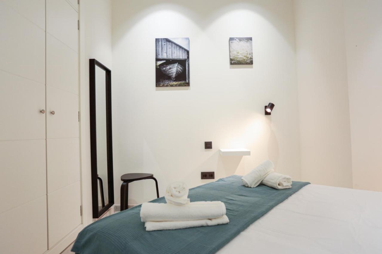 Monkeys Apartments Cervantes Sevilla Bagian luar foto